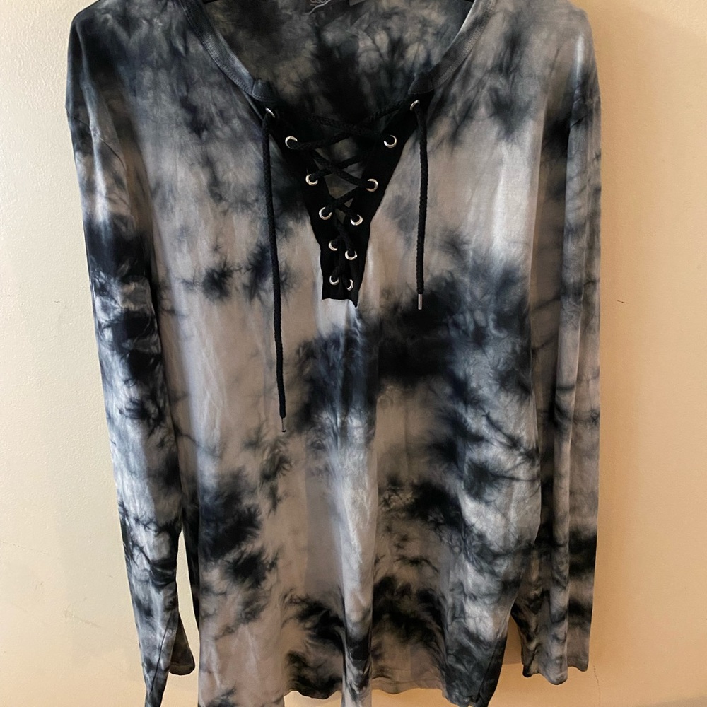 ASOS Men’s Tie Dye lace up shirt. 2xl